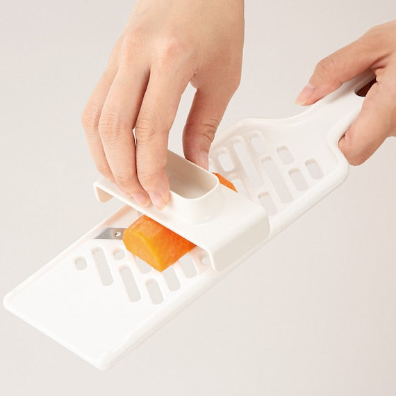 SLICER AND GRATER