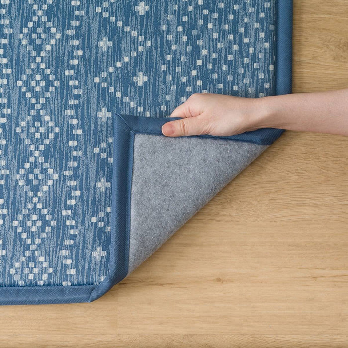 RUG NC EXTREME COLD RPT 130X185 BL Q01